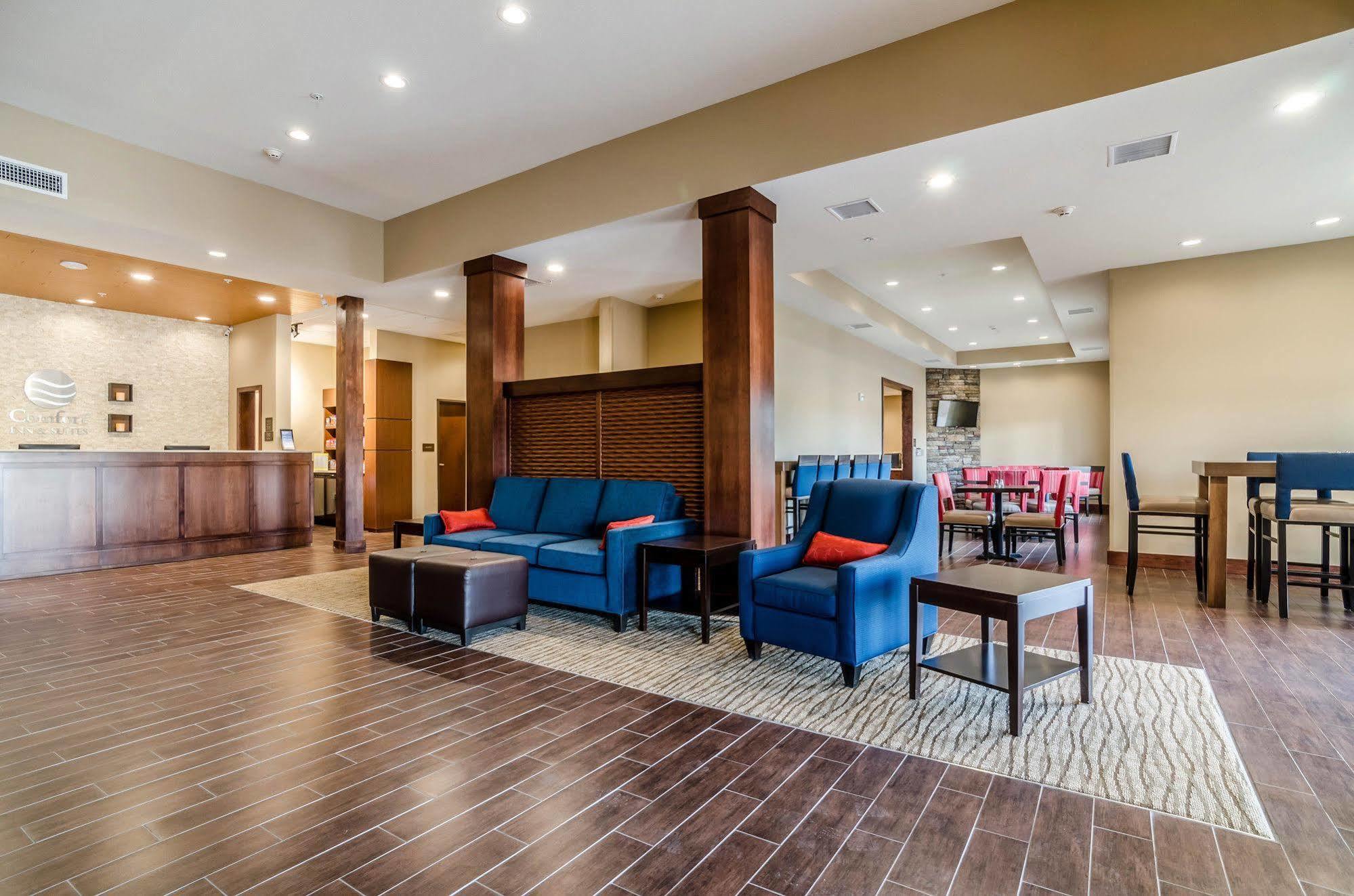 Comfort Inn & Suites Augusta Exteriér fotografie